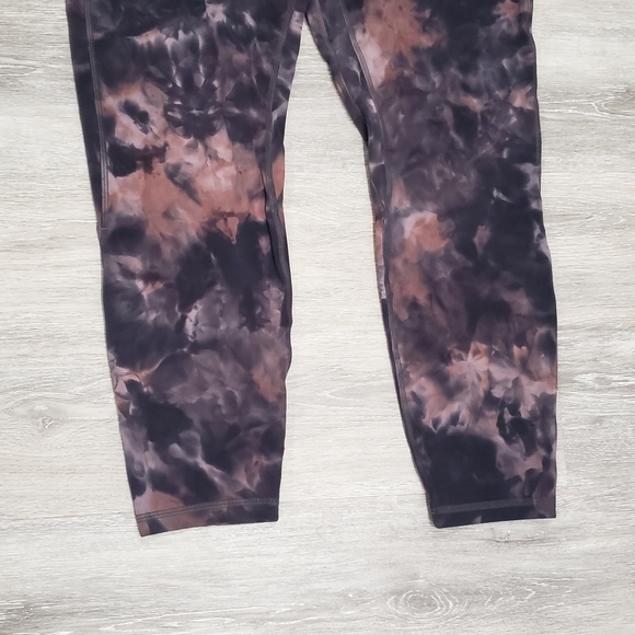 Lululemon Unlimit High-Rise Tight 25" Keyhole Diamond Dye Graphite Grey Pink - Picture 12 of 16